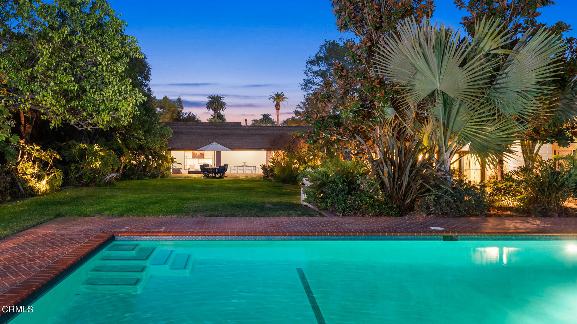 1115 South Oak Knoll Avenue Pasadena, CA 91106 - Photo 2 of 2 1115SouthOakKnoll-Twilight-mls-34