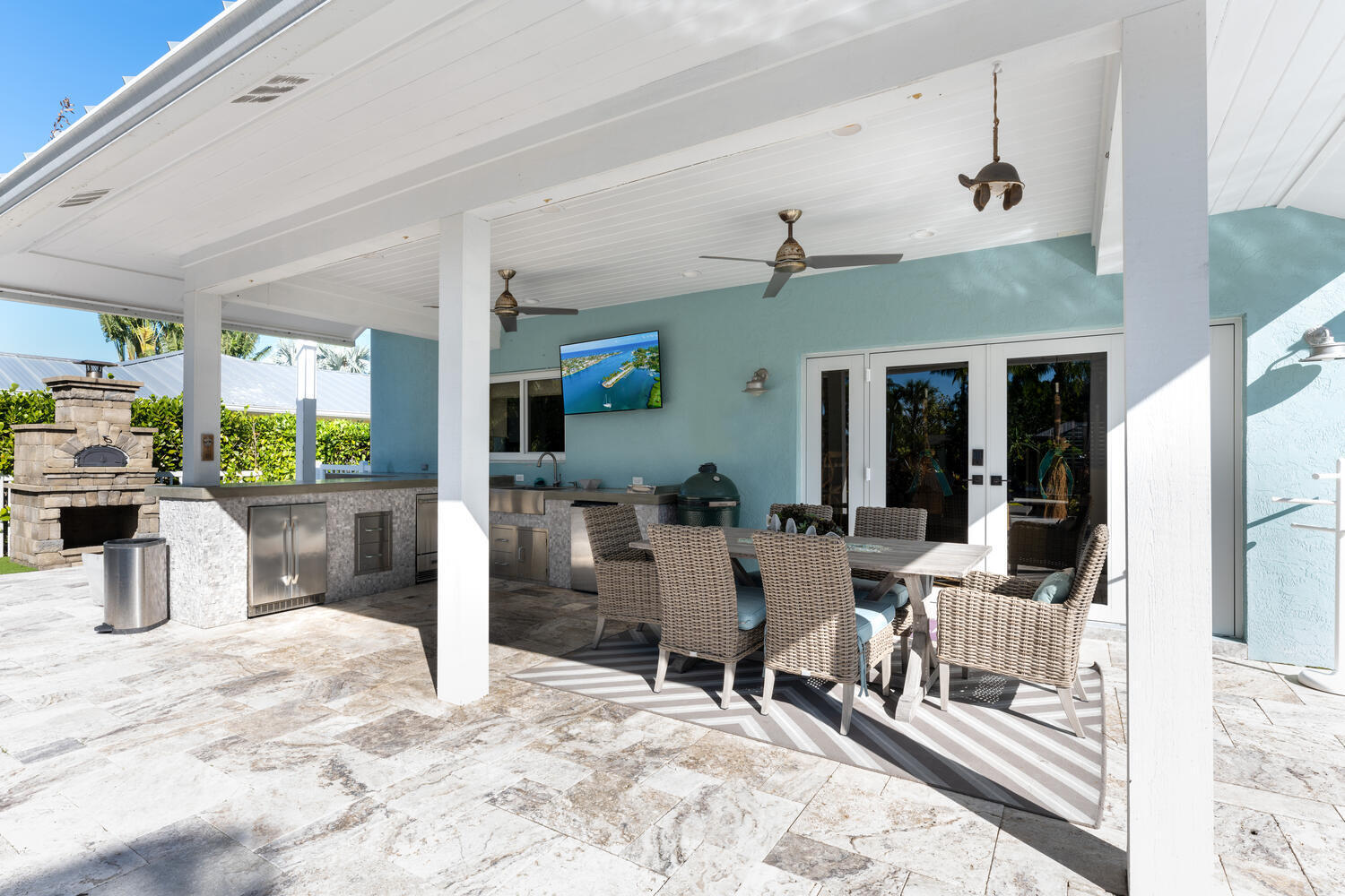 916 Dolphin Drive Jupiter, FL 33458 - Photo 26 of 64 Lanai and Summer Kitchen