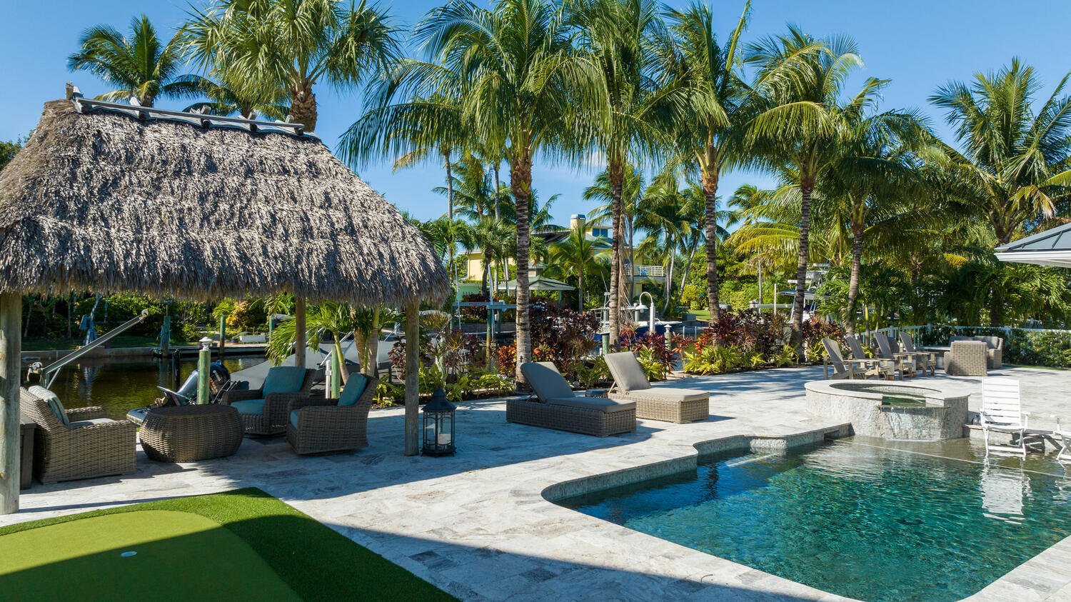 916 Dolphin Drive Jupiter, FL 33458 - Photo 30 of 64 Backyard