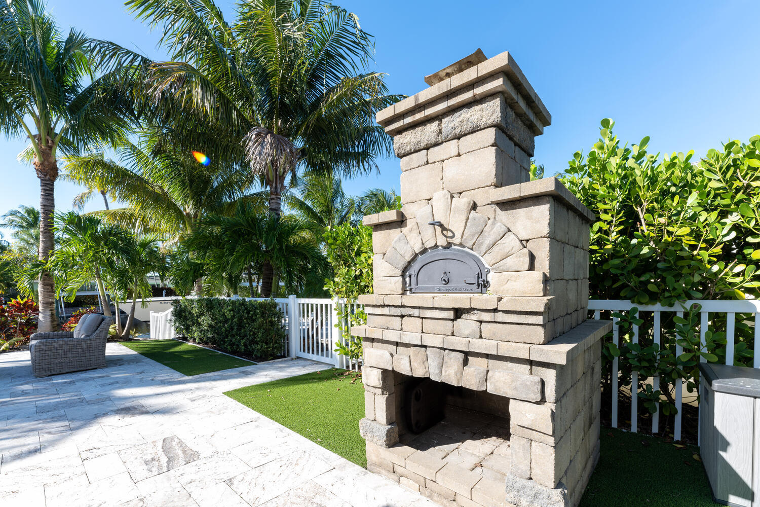 916 Dolphin Drive Jupiter, FL 33458 - Photo 33 of 64 Pizza Oven