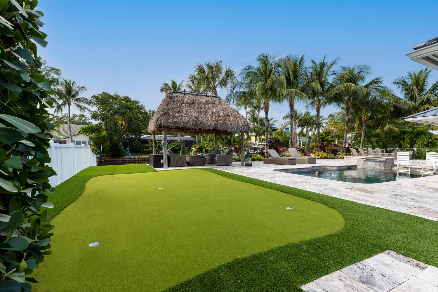 916 Dolphin Drive Jupiter, FL 33458 - Photo 34 of 64 Putting Green