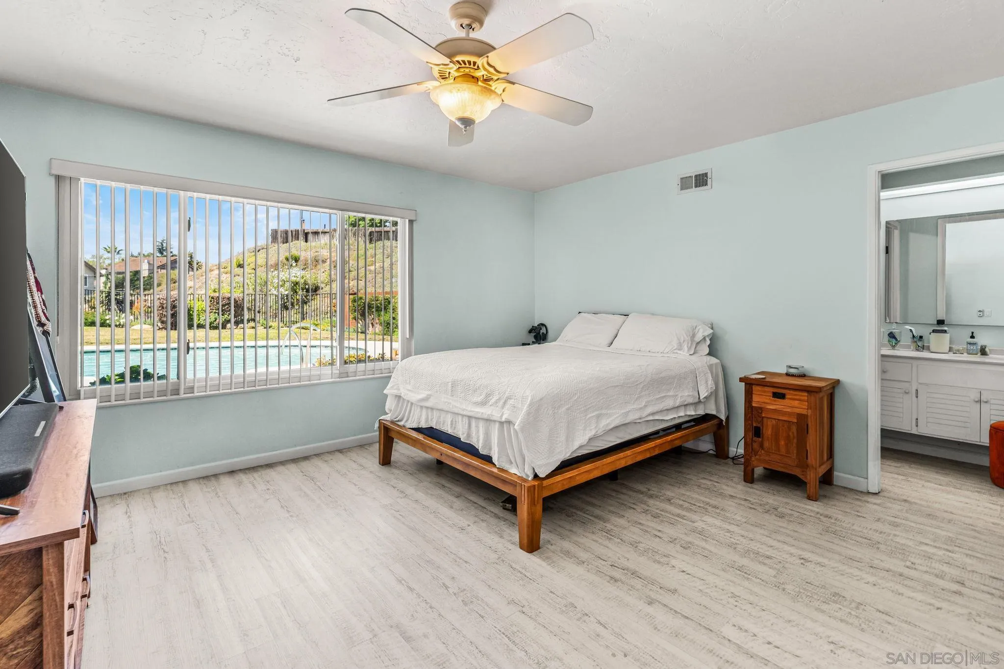 12640 Calma Court Rancho Bernardo, CA 92128 - Photo 12 of 23