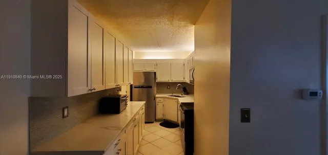 $139,900 | 649 West Oakland Park Boulevard, Unit 103A, Oakland Park, FL 33309