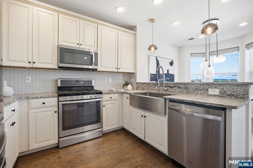 103 Wesmont Drive Wood-Ridge, NJ 07075 - Photo 8 of 30 Gallery Image 8