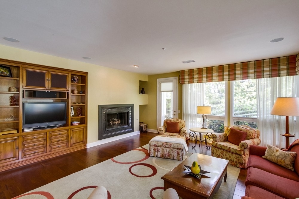 6738 Rancho Lakes Court Rancho Santa Fe, CA 92067 - Photo 12 of 25