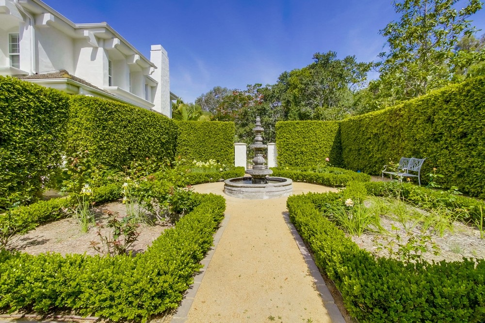 6738 Rancho Lakes Court Rancho Santa Fe, CA 92067 - Photo 4 of 25