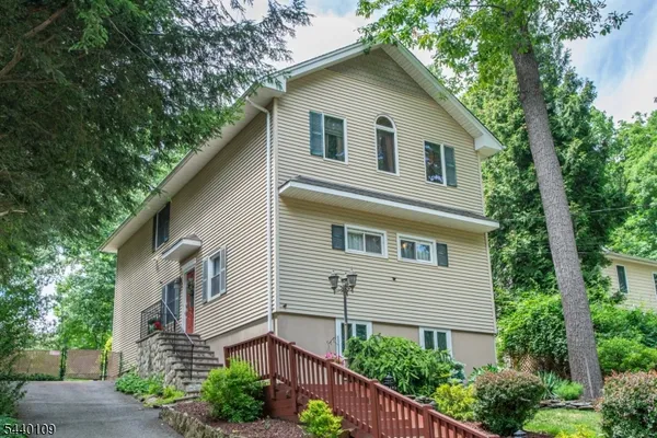 $699,900 | 70 West Lake Shore Drive, Rockaway, NJ 07866