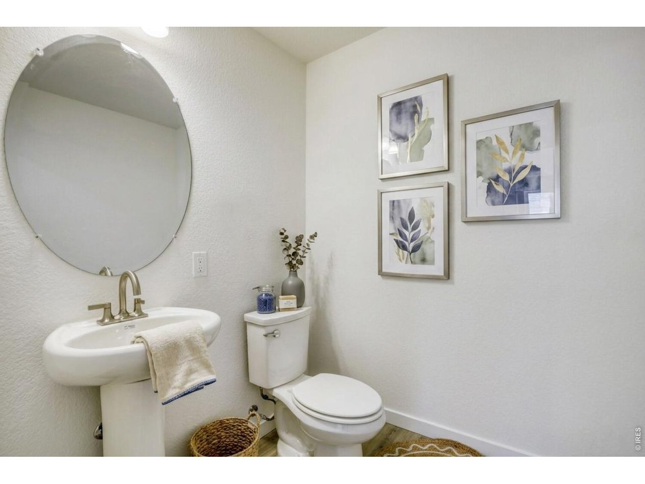 2373 East Suniga Road Fort Collins, CO 80524 - Photo 17 of 27 Main level powder room