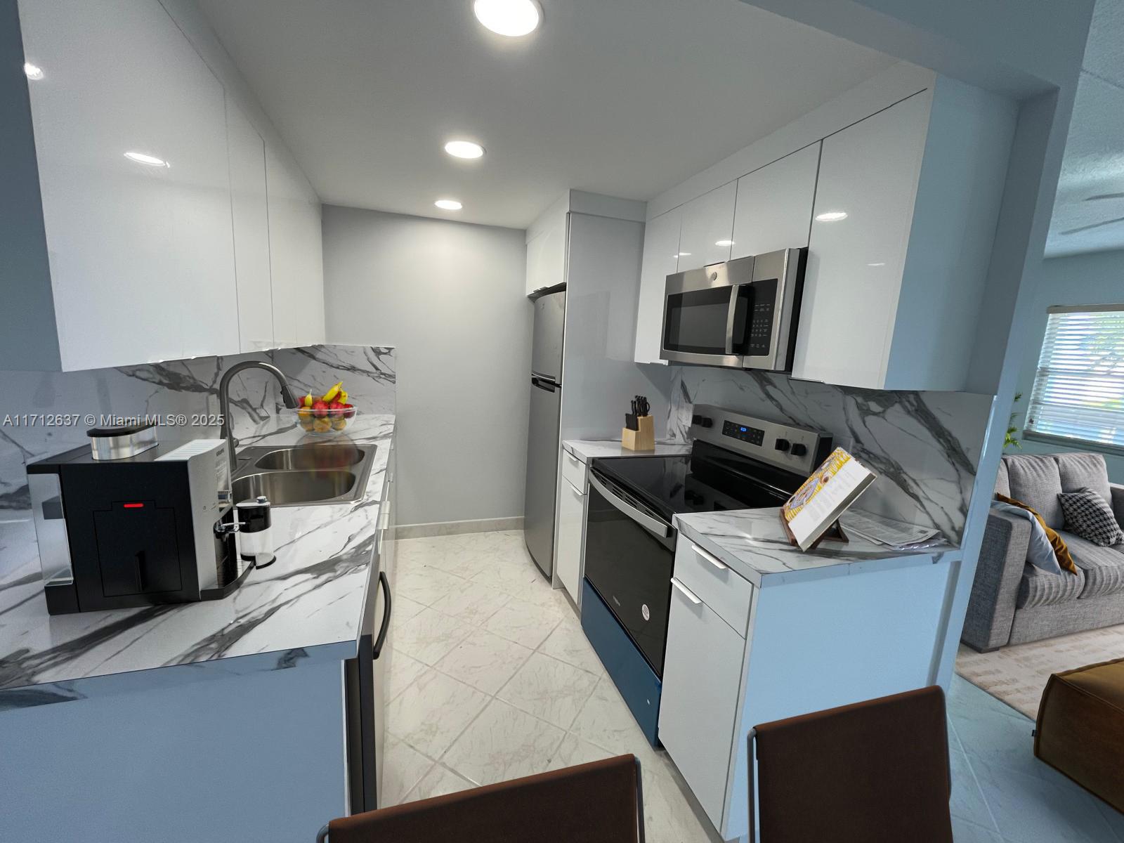 4069 Cornwall East, Unit 4069 Boca Raton, FL 33434 - Photo 13 of 25 Gallery Image 13