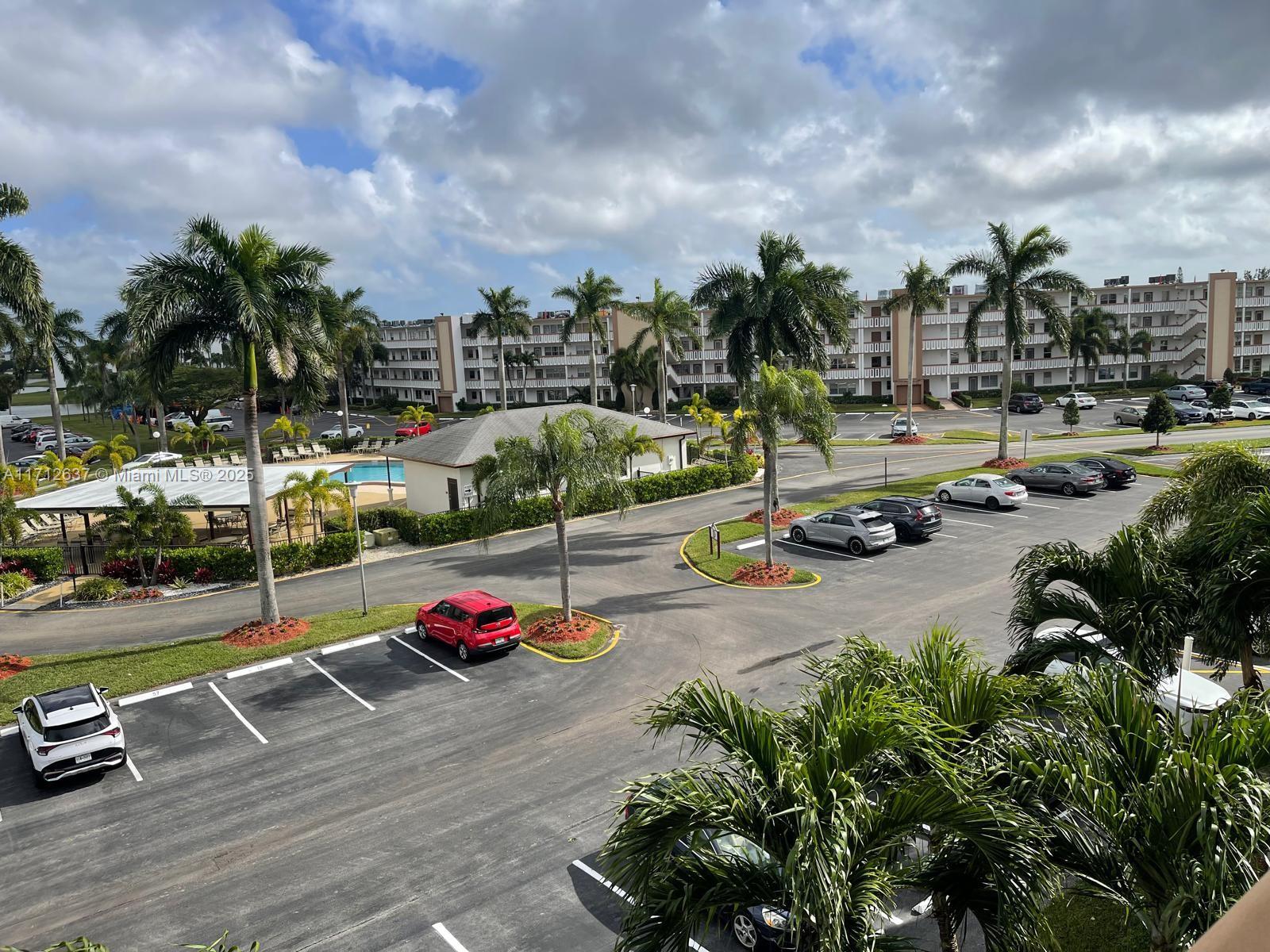 4069 Cornwall East, Unit 4069 Boca Raton, FL 33434 - Photo 3 of 25 Gallery Image 3