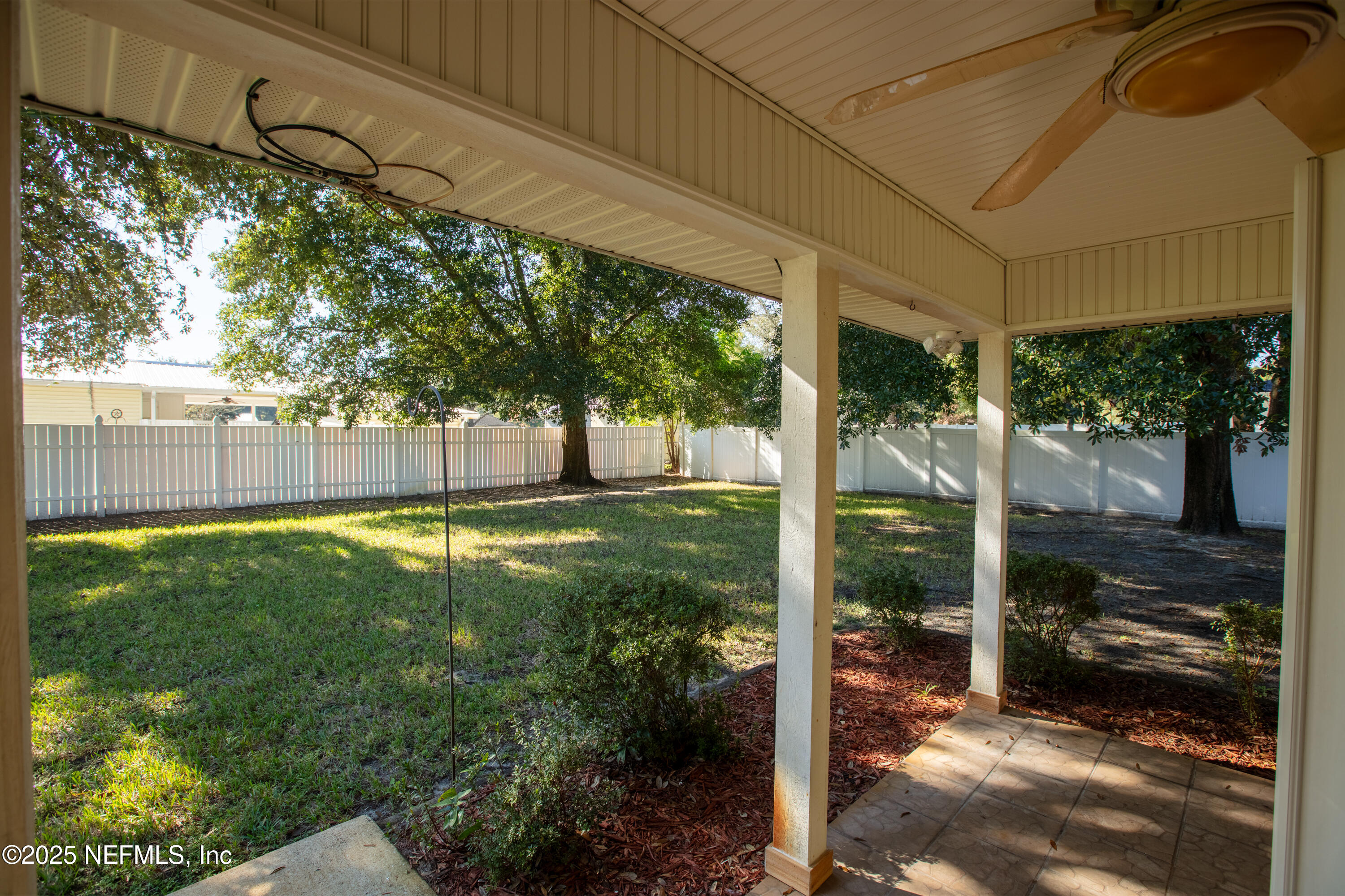 618 Southeast 44th Street Keystone Heights, FL 32656 - Photo 59 of 66 a view of a yard with a tree