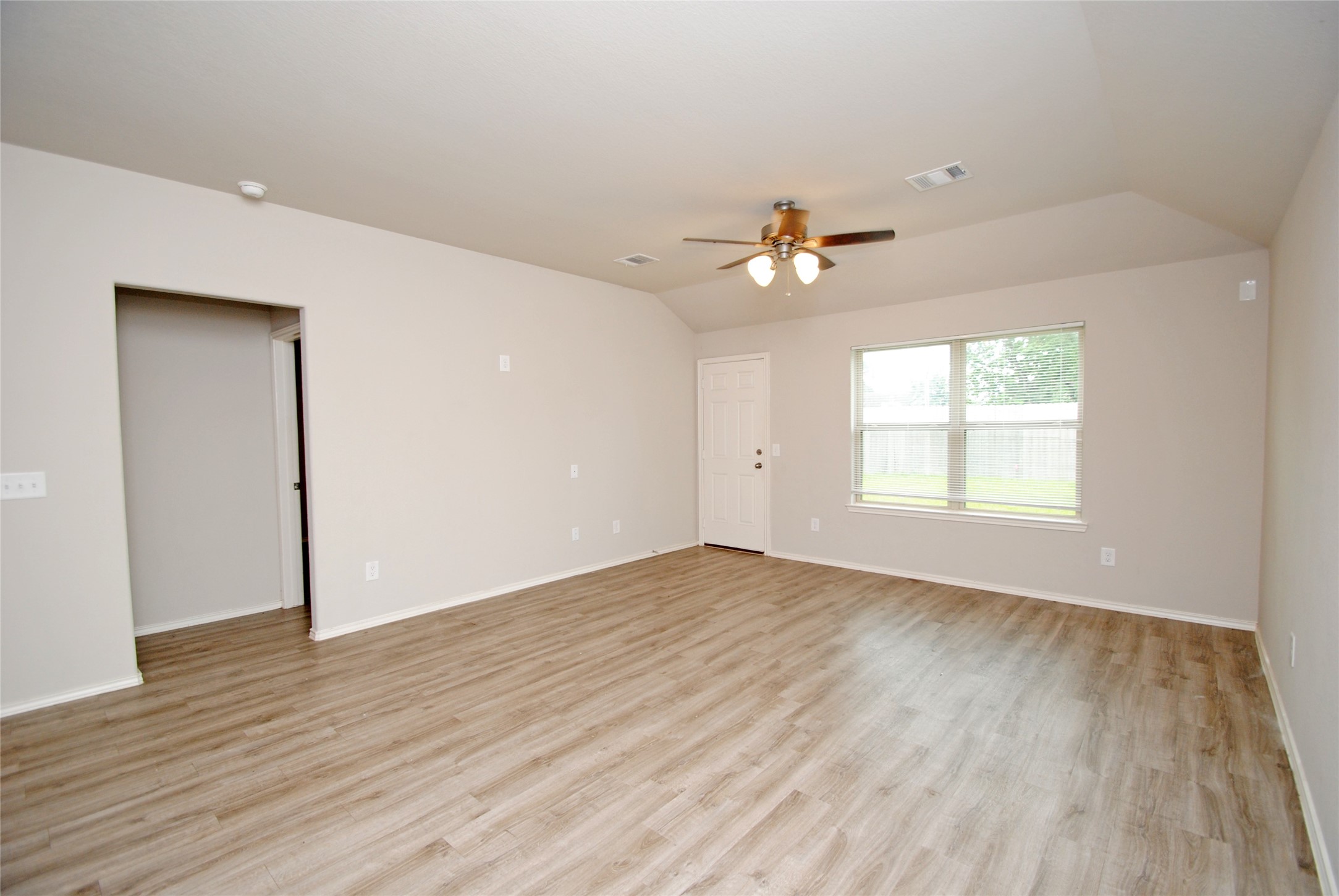 2006 Brixham Bluff Lane Spring, TX 77373 - Photo 5 of 23