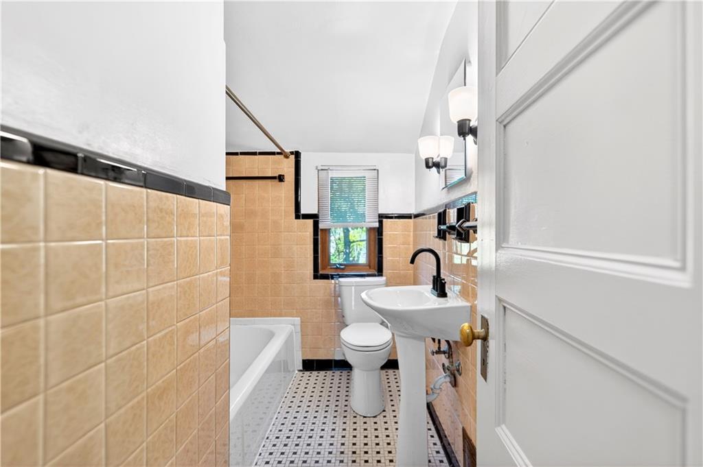 4040 Ludwick Street Pittsburgh, PA 15217 - Photo 22 of 27