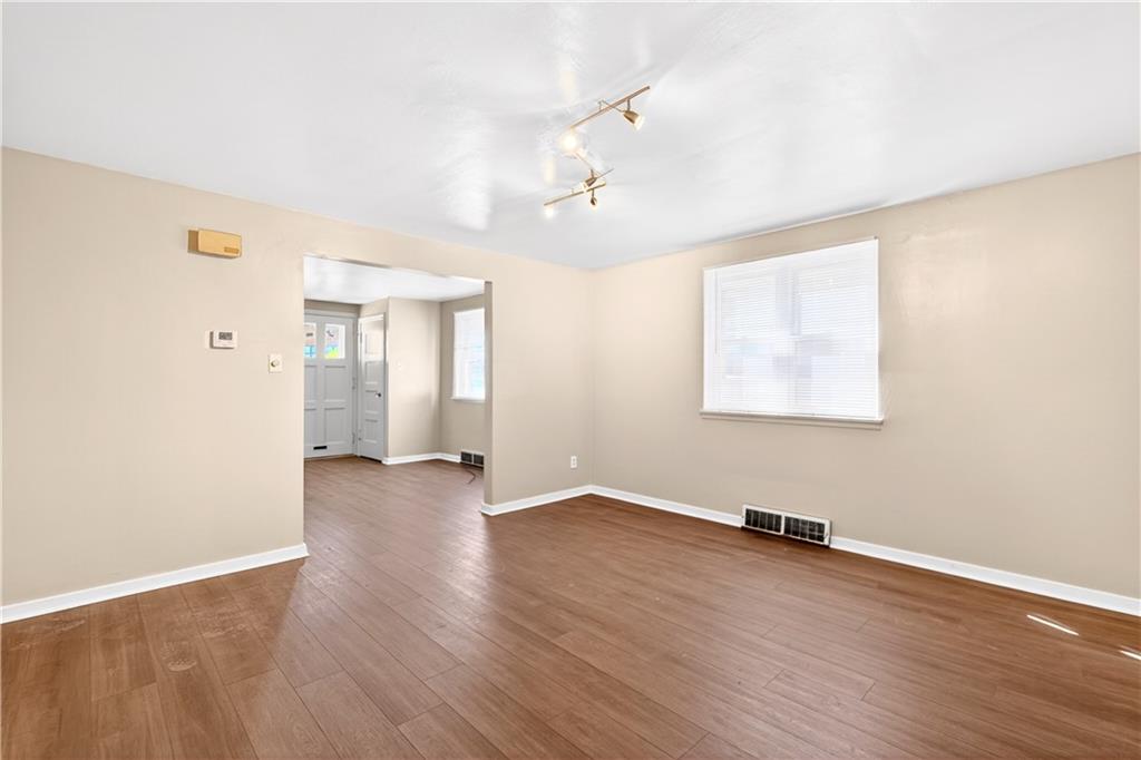 4040 Ludwick Street Pittsburgh, PA 15217 - Photo 10 of 27