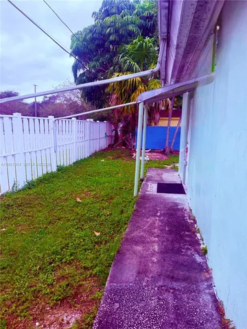 $1,100 | Royal Poinciana, Hollywood, FL 33020