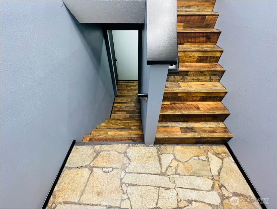 1412 Centralia Alpha Road Chehalis, WA 98532 - Photo 17 of 37 a view of entryway