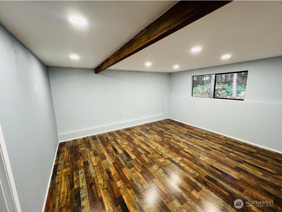 1412 Centralia Alpha Road Chehalis, WA 98532 - Photo 19 of 37 a view of a room