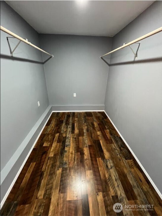 1412 Centralia Alpha Road Chehalis, WA 98532 - Photo 22 of 37 a view of room with wooden floor