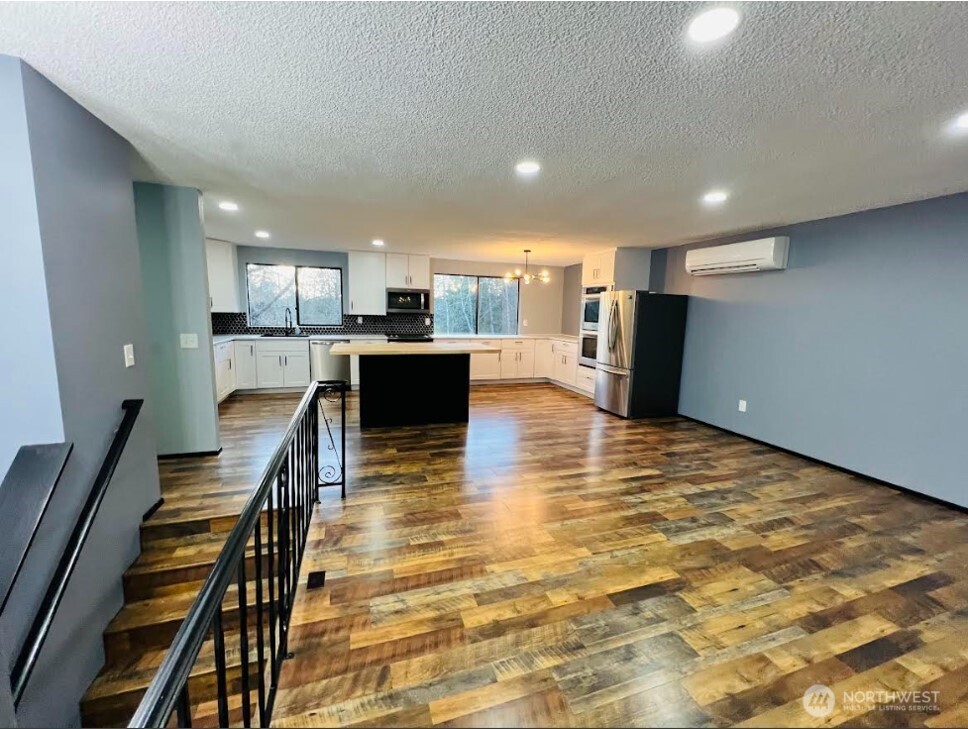 1412 Centralia Alpha Road Chehalis, WA 98532 - Photo 4 of 37 a view of a kitchen and dining room