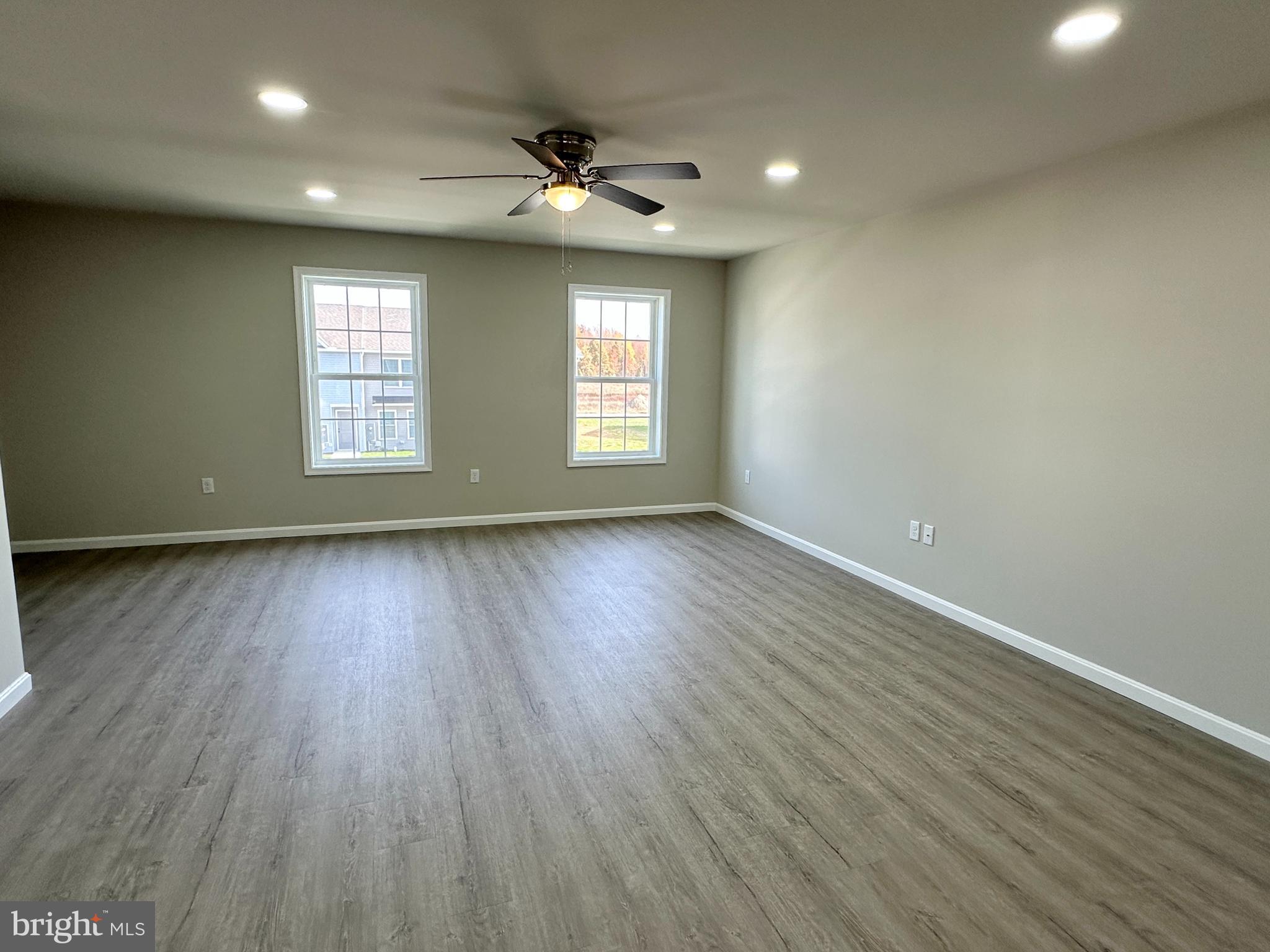 226 Rojan Road Dover, DE 19901 - Photo 11 of 31 LIVING ROOM