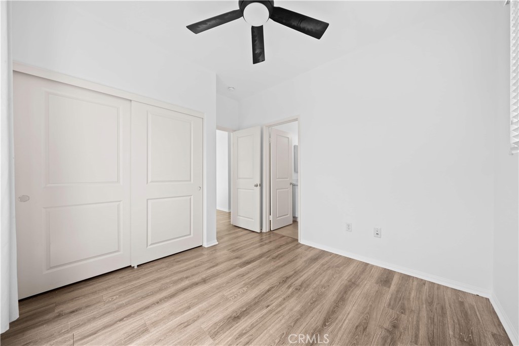 145 Mongoose Irvine, CA 92618 - Photo 21 of 37 a view of a livingroom with wooden floor