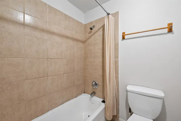 $799 | 7742 Park Pl Boulevard, Unit 4, Houston, TX 77087