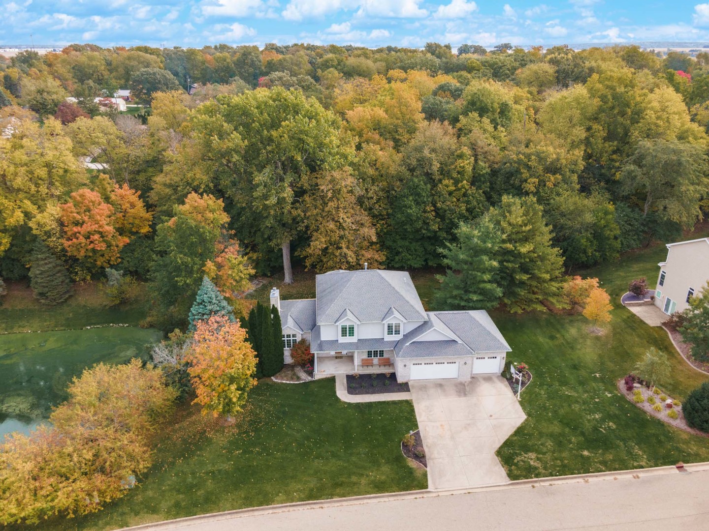13877 Deer Ridge Road Bloomington, IL 61705 - Photo 2 of 43