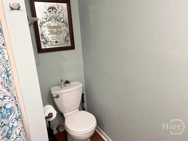 $2,200 | 12 St Moritz Court, Savannah, GA 31419