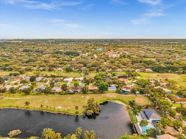 $679,000 | 3537 Lakeview Drive, Delray Beach, FL 33445
