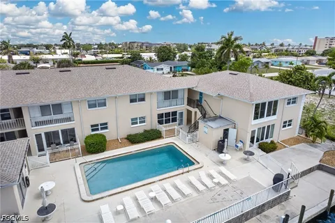 $274,900 | 1714 Bikini Court, Unit 105, Cape Coral, FL 33904