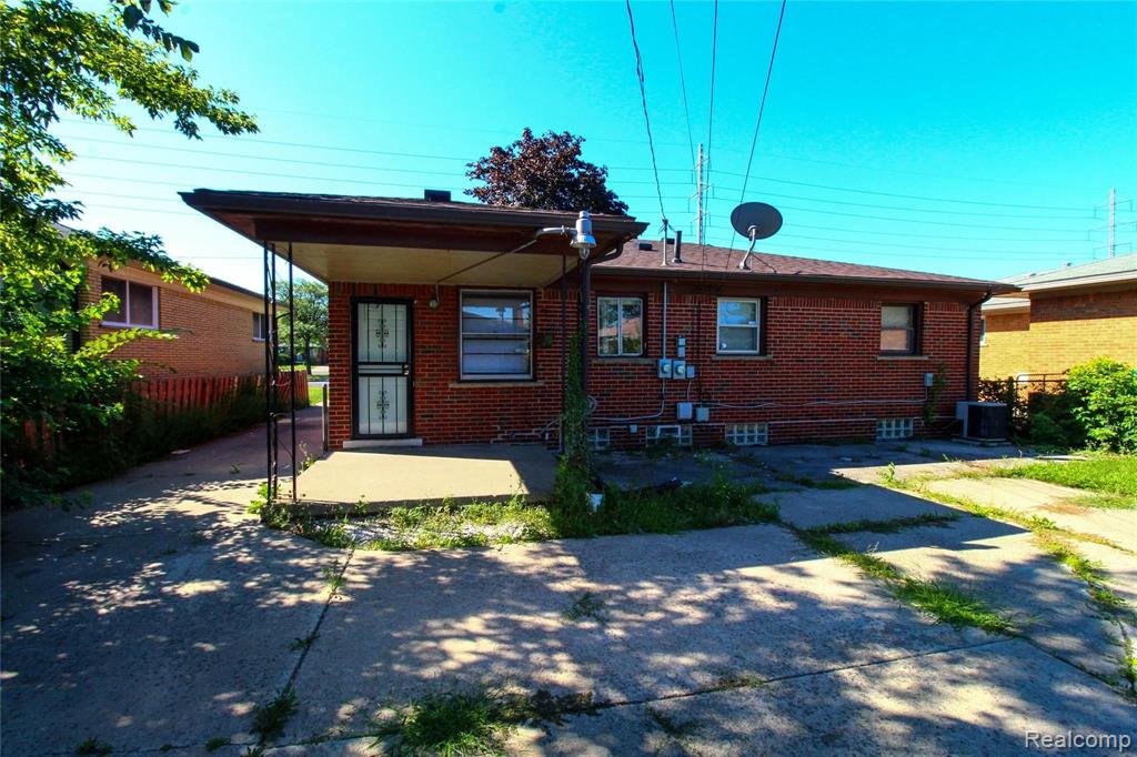 16515 East 8 Mile Road Eastpointe, MI 48021 - Photo 16 of 17
