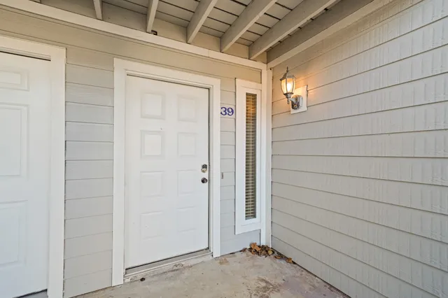 $1,500 | 39 Hideaway Drive, Friendswood, TX 77546