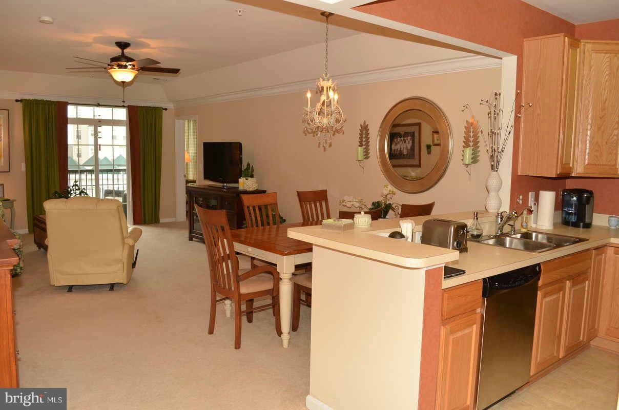 7305 Maplecrest Road, Unit 201 Elkridge, MD 21075 - Photo 8 of 16 Kitchen