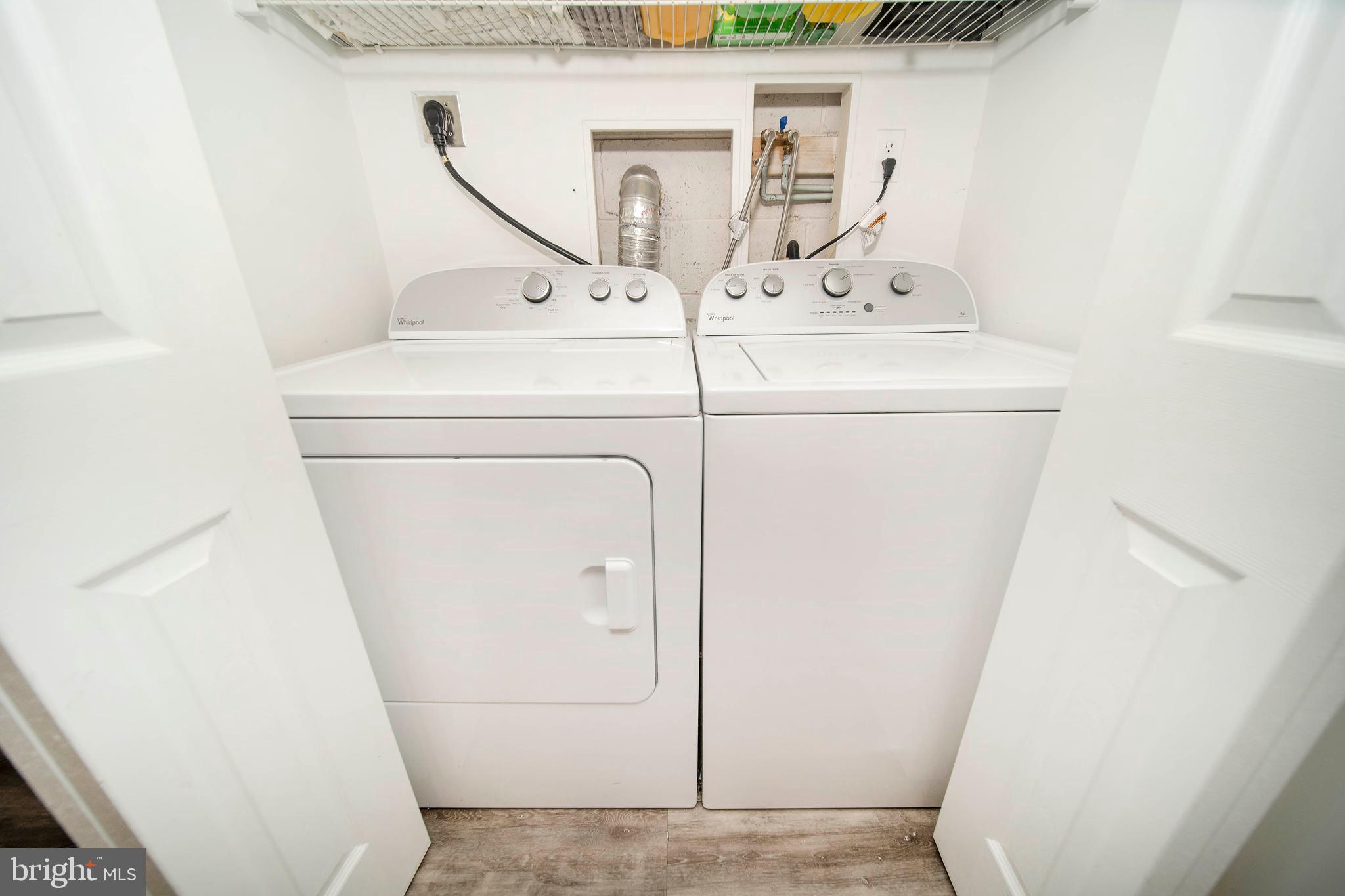 16 Leader Drive Newark, DE 19713 - Photo 23 of 28 a utility room with dryer and washer