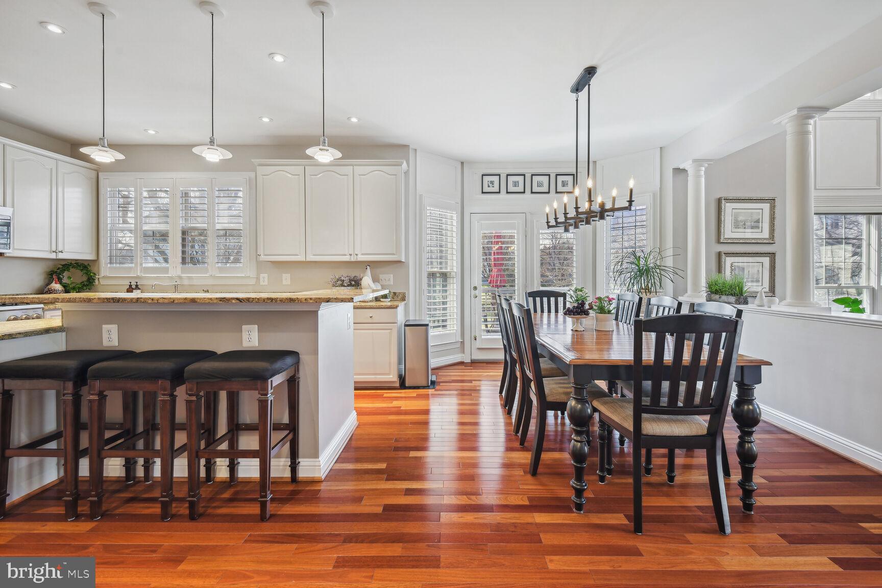 10 Maplecrest Court Potomac, MD 20854 - Photo 13 of 73 Kitchen with Breakfast Area