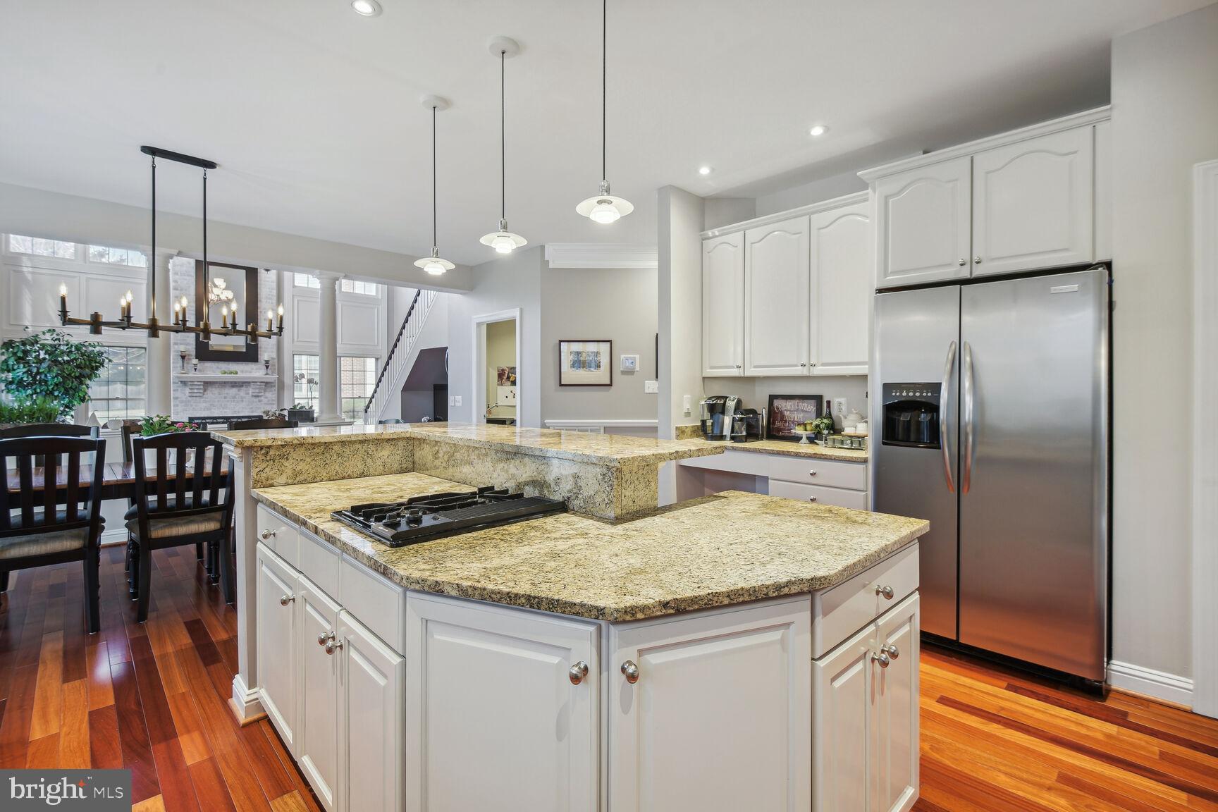 10 Maplecrest Court Potomac, MD 20854 - Photo 16 of 73 Kitchen Overview
