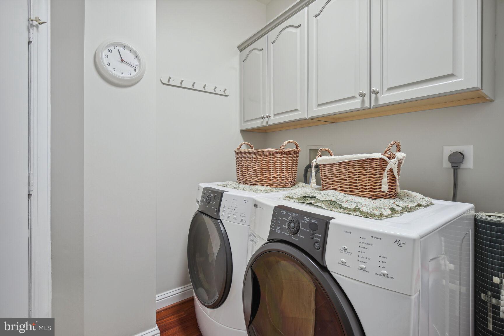 10 Maplecrest Court Potomac, MD 20854 - Photo 33 of 73 Mud Room/Laundry