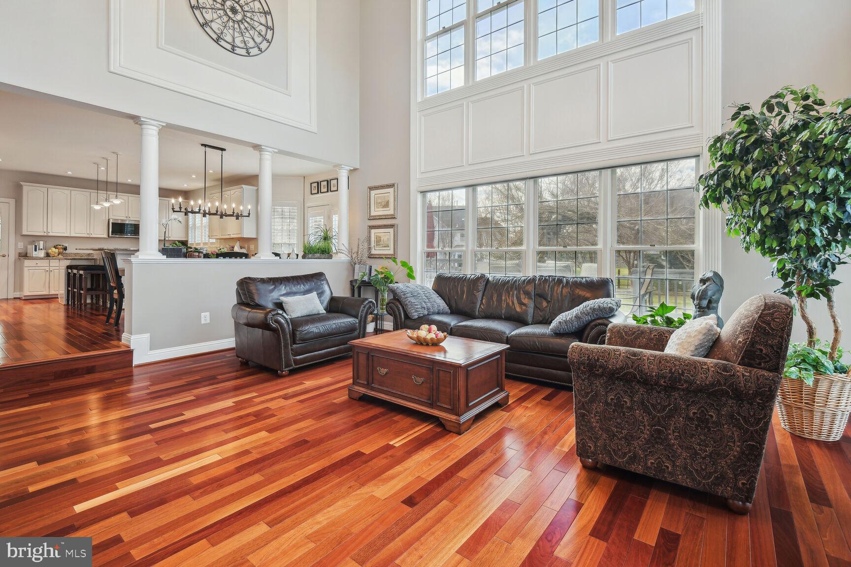 10 Maplecrest Court Potomac, MD 20854 - Photo 7 of 73 Family Room is right off the Kitchen