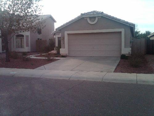 533 West St John Road Phoenix, AZ 85023 - Photo 4 of 23 Front 4
