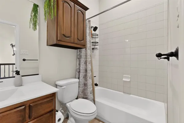 $585,000 | 1515 Spring Hill Drive, Cedar Hill, TX 75104