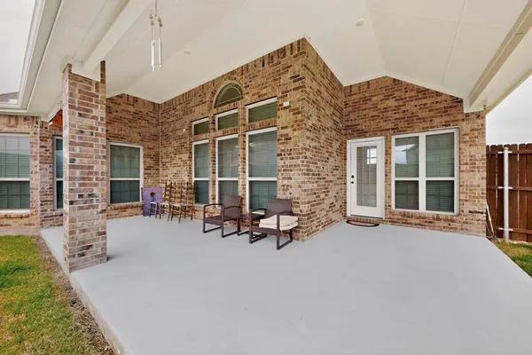 $585,000 | 1515 Spring Hill Drive, Cedar Hill, TX 75104