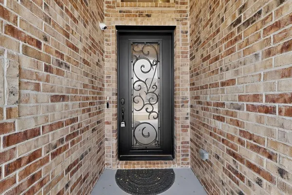 $585,000 | 1515 Spring Hill Drive, Cedar Hill, TX 75104