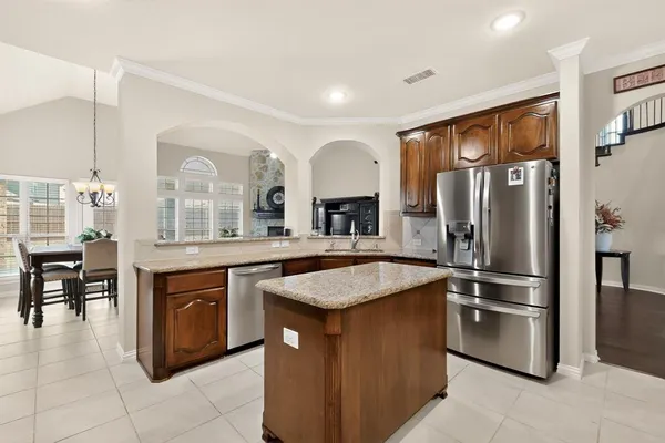 $585,000 | 1515 Spring Hill Drive, Cedar Hill, TX 75104