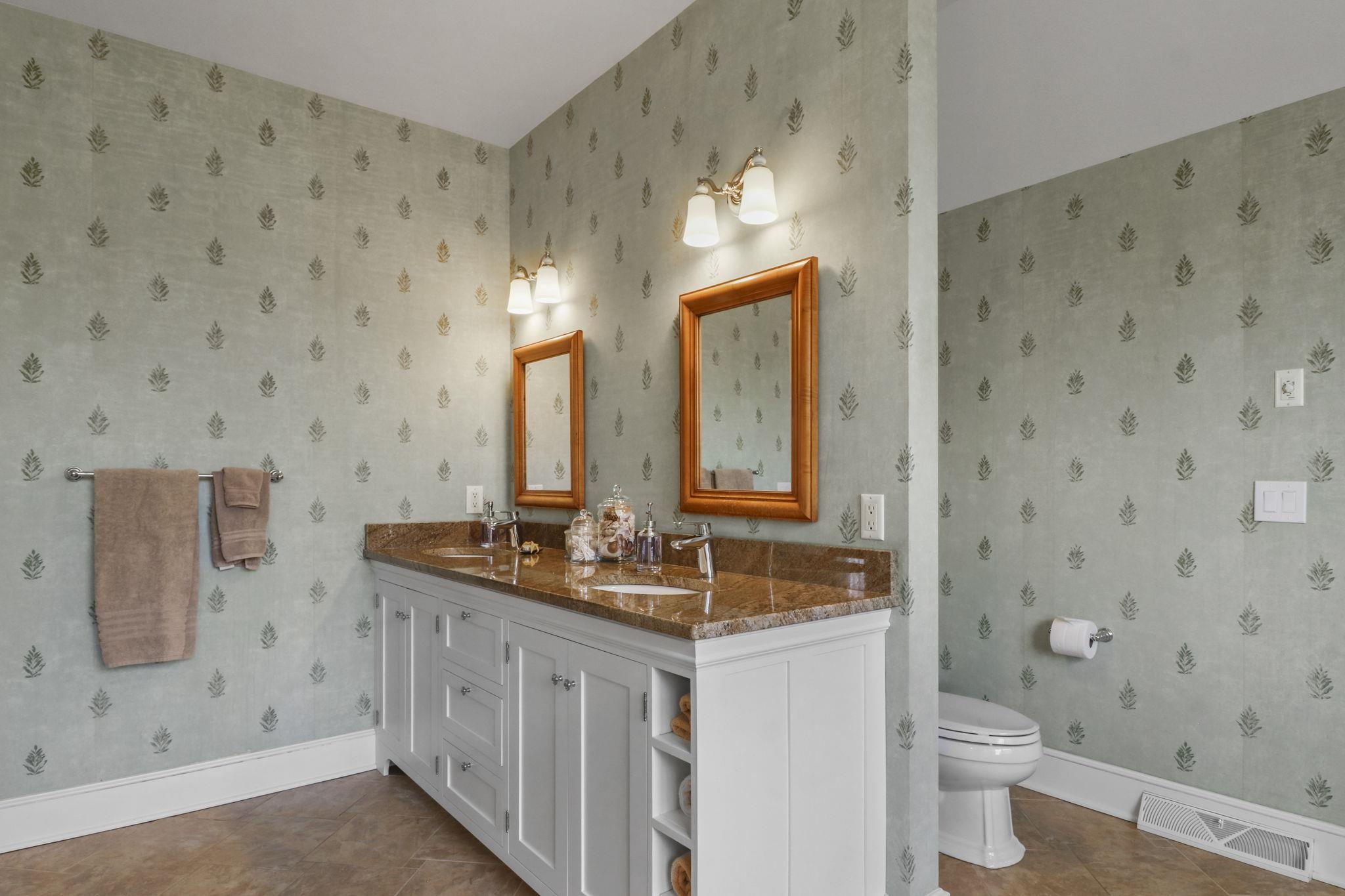 6419 Stonefield Road Middleton, WI 53562 - Photo 25 of 48