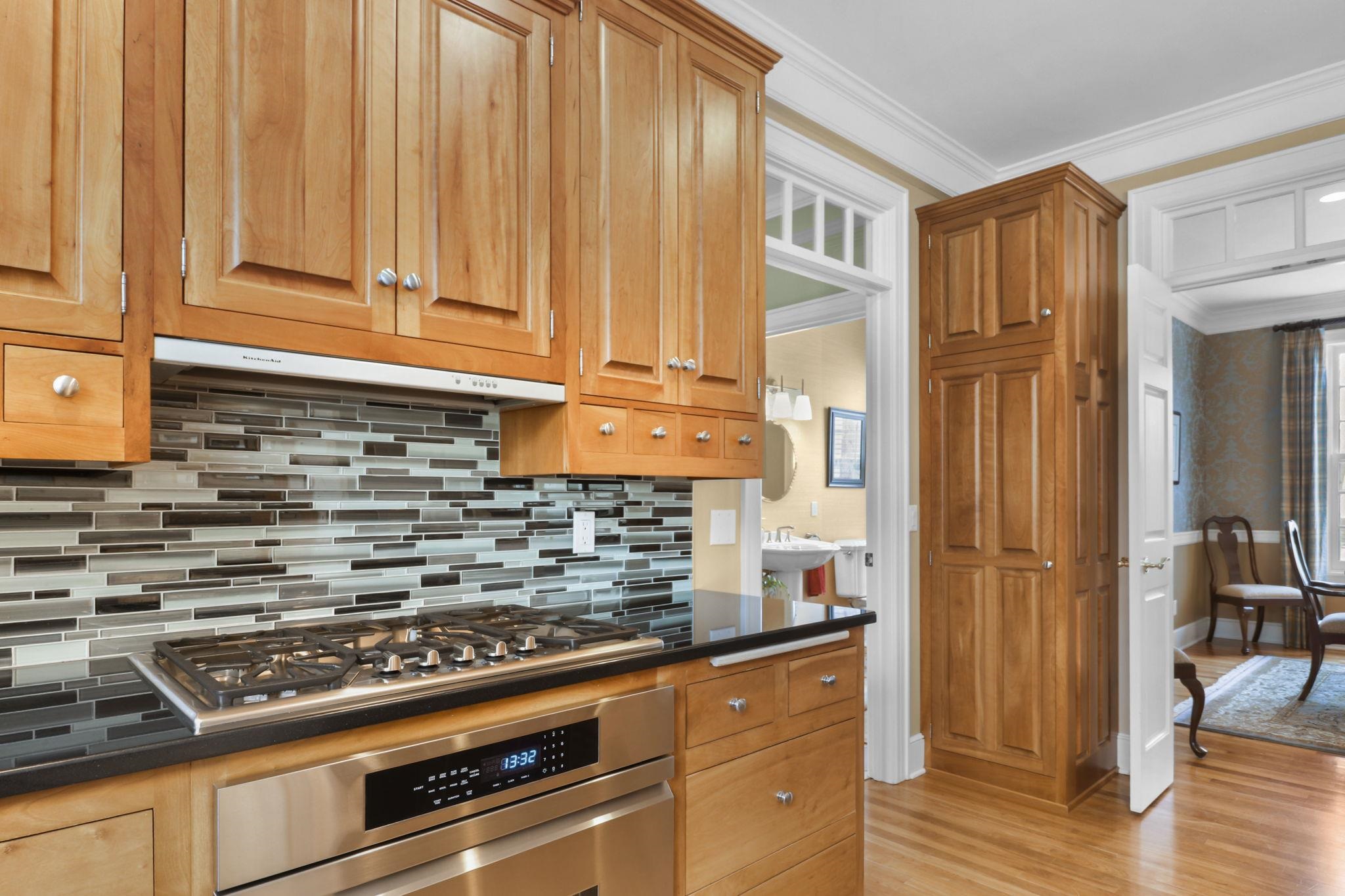 6419 Stonefield Road Middleton, WI 53562 - Photo 9 of 48