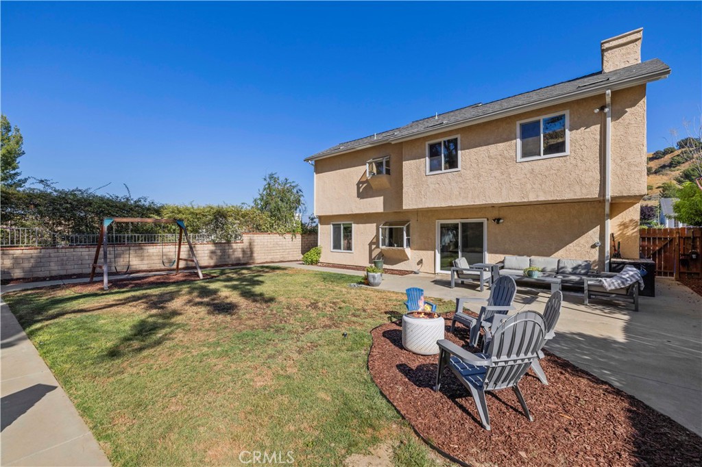 28235 Royal Road Castaic, CA 91384 - Photo 29 of 37