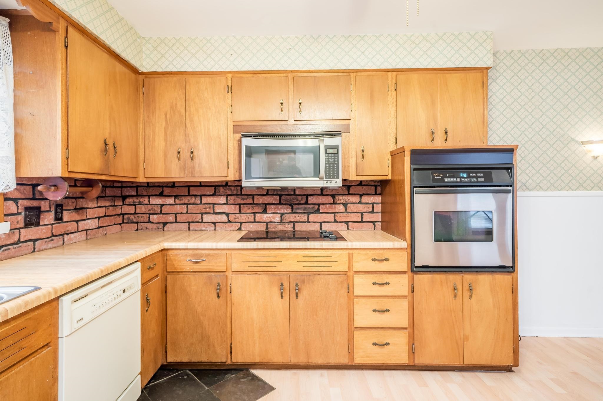 9101 West Delano Street Wichita, KS 67212 - Photo 13 of 31