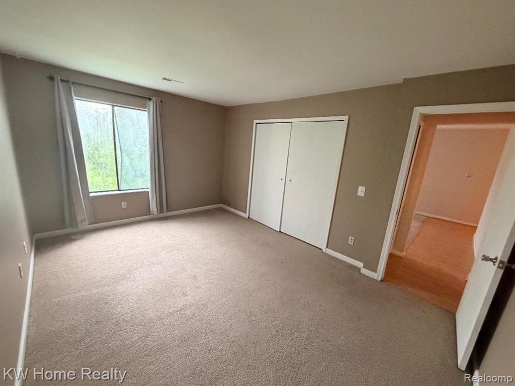 32005 West 12 Mile Road, Unit 204 Farmington, MI 48334 - Photo 6 of 13