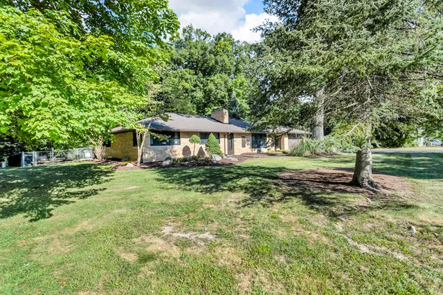 $425,000 | 3140 Happy Valley Road, Jackson, MI 49203