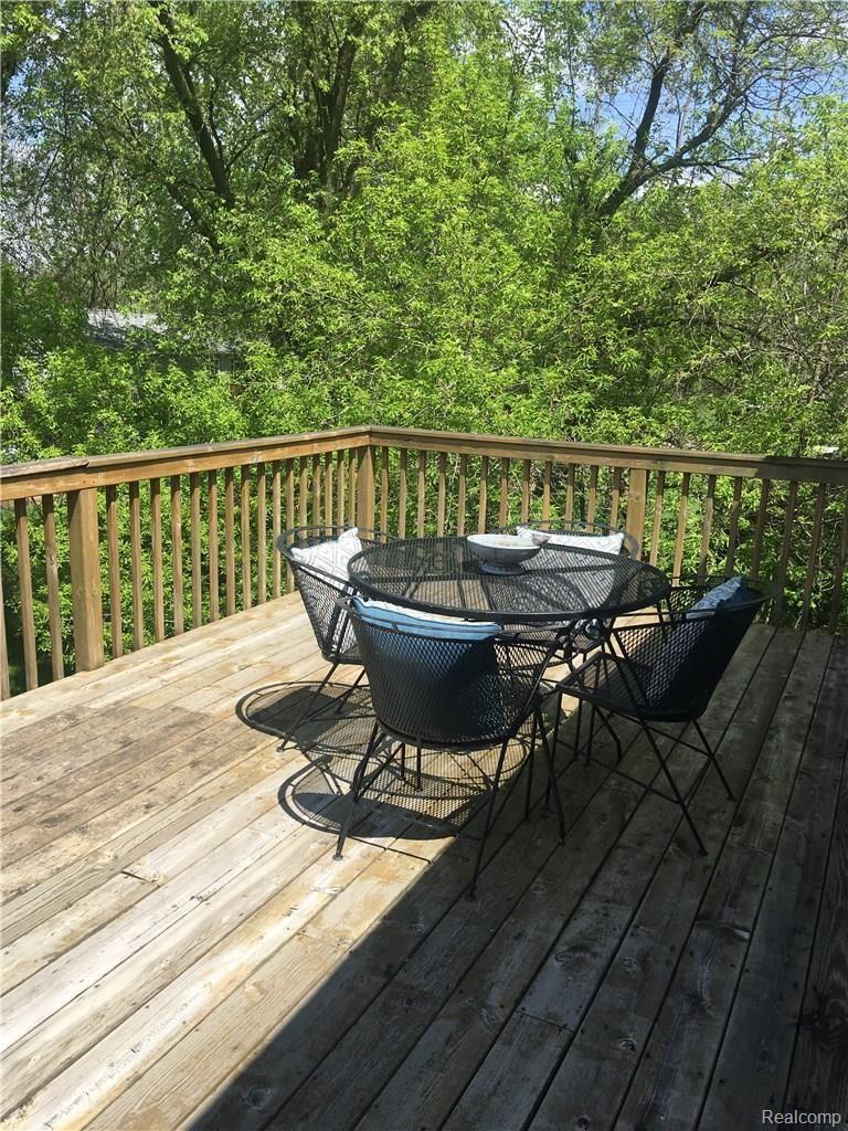 9344 White Lake Road Fenton, MI 48430 - Photo 33 of 34 40 -.JPG